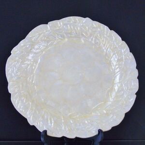 Studio
Nova Mother of Pearl 1 Plate Kappa Shell Serveware